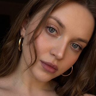 Telegram profile photo for Ekaterina | AI Visuals | промты