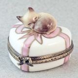 Telegram profile photo for ruby’s trinket box