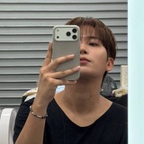 Telegram profile photo for 𝚍𝚎𝚟𝚘𝚞𝚛 𝚖𝚎