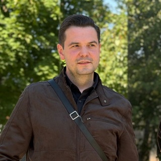 Telegram profile photo for Игорь Зуриев | Нейросетка