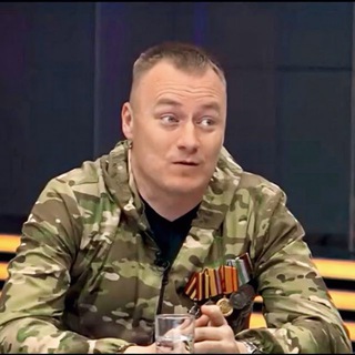 Telegram profile photo for "Фронтовой Чай" by Руслан Асадуллин 🎙