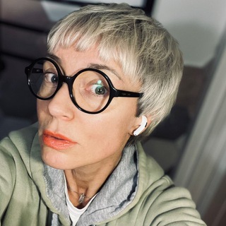 Telegram profile photo for БАРДАК В ГОЛОВЕ | Юлия Асаилова | Психотерапевт