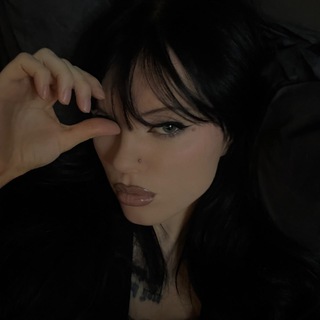 Telegram profile photo for MIDDYTIDDY🖤