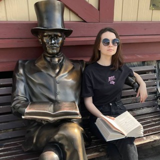 Telegram profile photo for Суди книгу по обложке