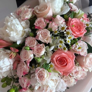 Telegram profile photo for Квіти в Бухаресті 🌷🌹
