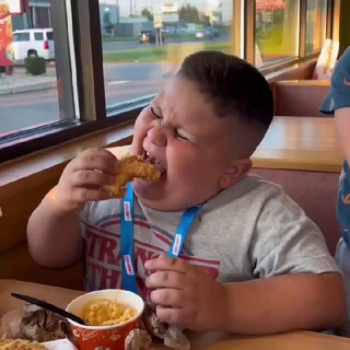 Telegram profile photo for ВКУСНАЯ ПОДАЧА