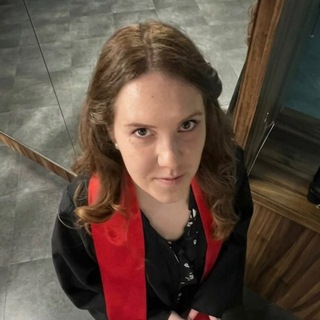Telegram profile photo for Арина Пушнякова. Продюсирую.