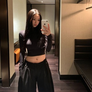 Telegram profile photo for 𝒱𝖾𝗌𝗍𝖺