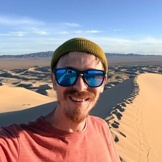 Telegram profile photo for 🏔 Максим Зовет | Путешествия и смыслы