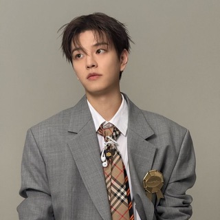 Telegram profile photo for 𝐸𝓂𝓅𝓉𝓎...