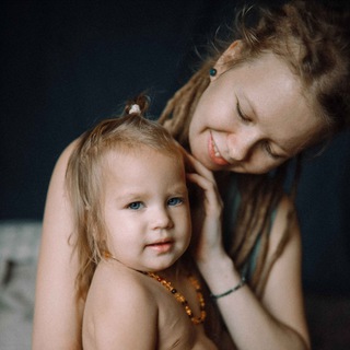 Telegram profile photo for Sophie with children