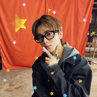 Telegram profile photo for Mark Lee.