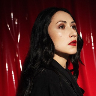 Telegram profile photo for Юля Петрова • Проектирование, промышленность и праздник жизни •