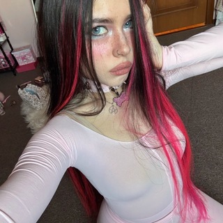 Telegram profile photo for Rína