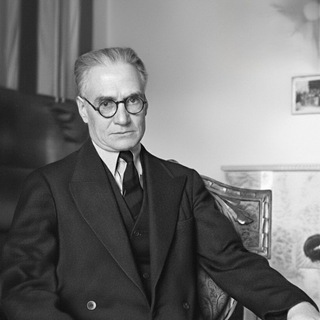 Telegram profile photo for کتابخانه پاکدینی (کتابهای احمد کسروی و یاران او)