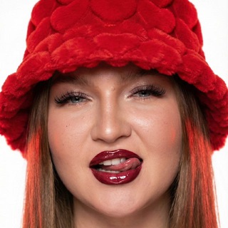 Telegram profile photo for ЧТО ВВЕЛА КСЮША 🪄ПРОМПТЫ | НЕЙРОСЕТИ