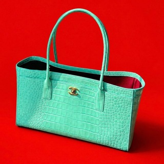 Telegram profile photo for LOVELY LUX bags