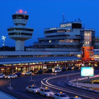 Telegram profile photo for Berlin Tegel 🇩🇪•🇺🇦 Ukraine Ankunftszentrum (UA-TXL) • Табір для біженців Тегель, Берлін 🇺🇦🇩🇪