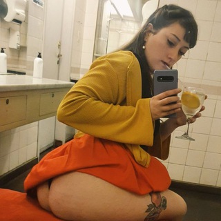 Telegram profile photo for Molly Links