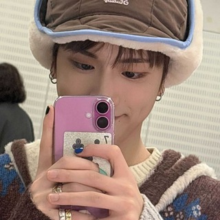 Telegram profile photo for чистка ’ l i f e i s 리우 🦦