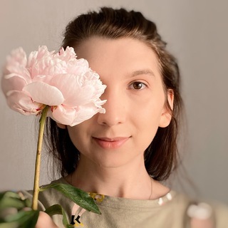 Telegram profile photo for Саша Арутюнова👩🏻🎨 Дневник иллюстратора в деревне
