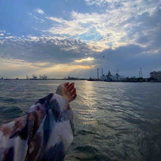 Telegram profile photo for مقتطِفات | شروق حسن