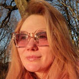 Telegram profile photo for Юлия Аполитова. Антикризисный лайф-менеджер