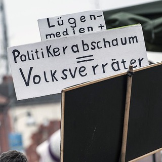 Telegram profile photo for Volksverräter-Kontakte zum Download, fürs Smartphone und das Navi, Messenger, E-Mail, Bankverbindung