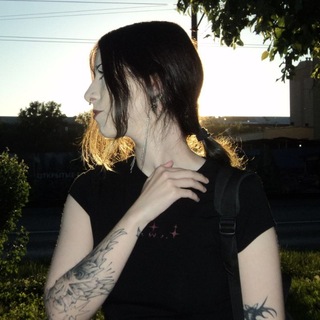 Telegram profile photo for хаюн заебала(сь)