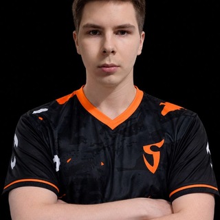 Telegram profile photo for qwertyz | 10 лет в аркаде