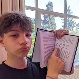 Telegram profile photo for Тихоня с чехлом от гитары🫡