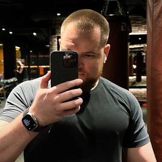 Telegram profile photo for Denys Makarov | AI & Affiliate Marketing (канал-прокладка)