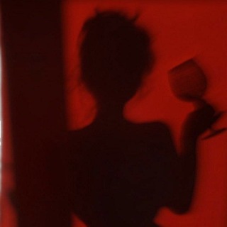 Telegram profile photo for 𝘙𝘦𝘥 𝘞𝘪𝘯𝘦🍷