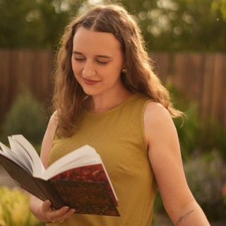 Telegram profile photo for Ника в книжном 📖