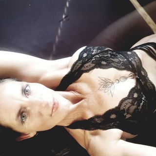 Telegram profile photo for Miss Sola