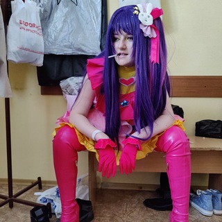Telegram profile photo for Miriam's psychiatric cosplay journey