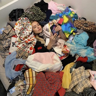 Telegram profile photo for garage sale | розпродаж речей | Українка