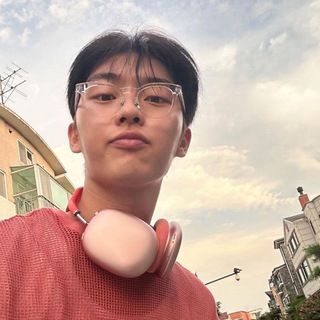 Telegram profile photo for ПЕРЕЕЗД🐈⬛️aniiinyonya чо за ноунейм?