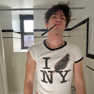 Telegram profile photo for Tim Bites diary
