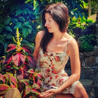 Telegram profile photo for Яна ☘️ Растения дома и в саду