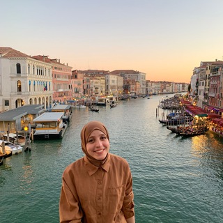 Telegram profile photo for الأستاذة رندة - لغة انجليزية