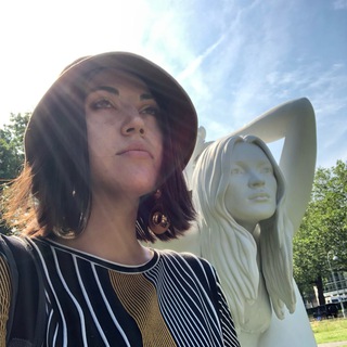 Telegram profile photo for notes on fast fashion ⚪️🔴 ⚪️