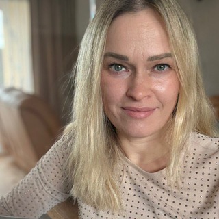 Telegram profile photo for Юлия Бурова 🍀 Психосоматика