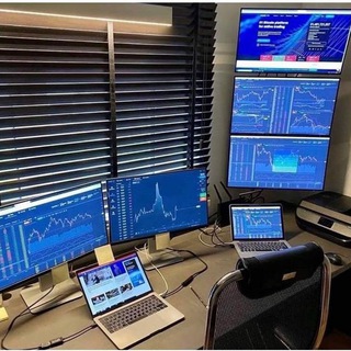 Telegram group profile photo for World crypto investment company uk.
