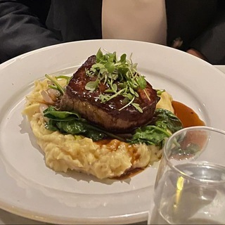 Telegram profile photo for 美食素材大全🔥聚餐素材【人物包装素材】