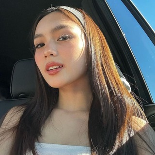 Telegram profile photo for 小龙-套图-人设【欧洲女】