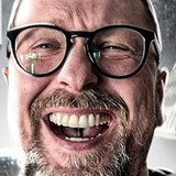 Telegram profile photo for Прожил ли шарий ещё один день?
