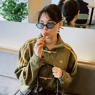 Telegram profile photo for Ксюша, книги и крючок 🧶