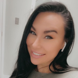 Telegram profile photo for TheAmericanWoman