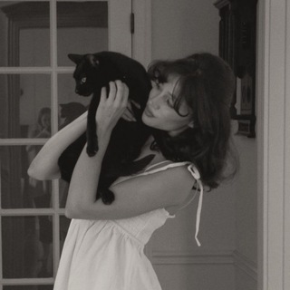 Telegram profile photo for kiss it off me